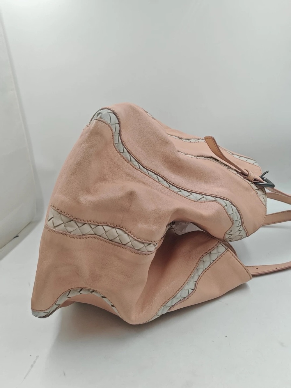 Bottega Veneta pink leather suede tote with Intrecciato woven stripe - Picture 8 of 13